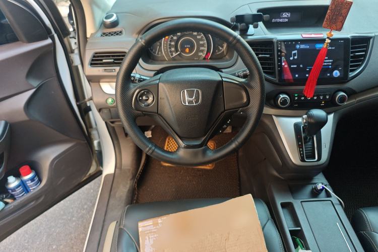 Used Honda CR-V 2012 2.0L two-wheel drive urban version
