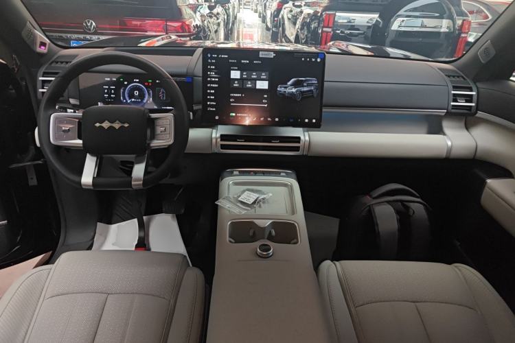 Used Formula Leopard Tai 7 2025 Model 190 km Four-Wheel Drive Max Edition Center Console