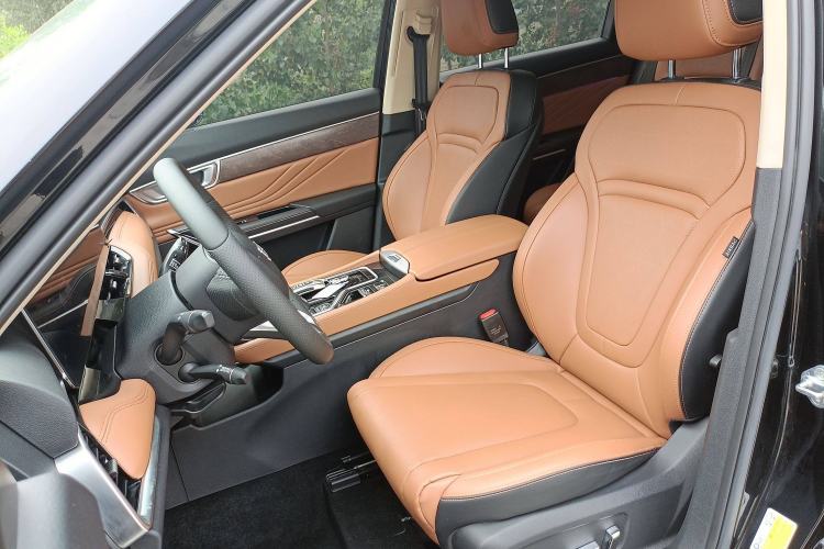 Used Bestune T99 2023 2.0T Automatic Prestige Edition (8AT)
