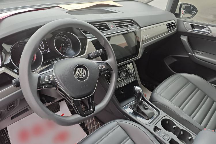 Used Volkswagen Touran 2018 Volkswagen Touran L 280TSI DSG Comfort Edition 7 Seats China V Emission Standard