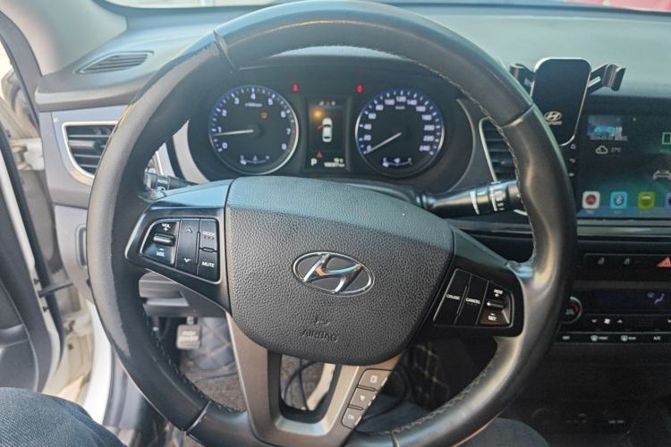 Used Hyundai Mistra 2014 1.8L Automatic Deluxe DLX Model
