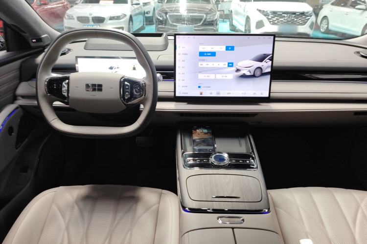 Used Geely Galaxy 8 2025 130km EM-P Starship Edition
