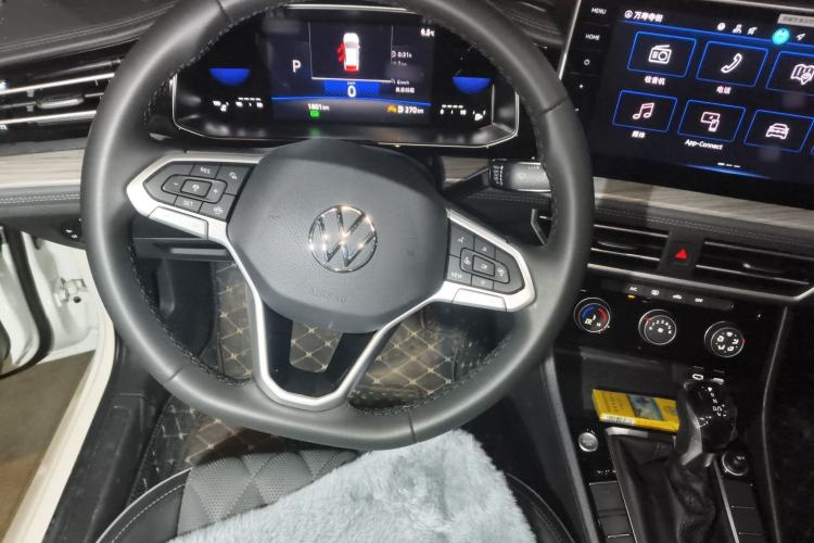 Used Volkswagen Sagitar 2025 Revised Version Three 300TSI DSG Excellence Edition
