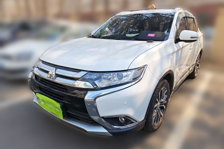 Used Mitsubishi Outlander 2018 2.0L Two-Wheel Drive Glory Edition 5 Seats