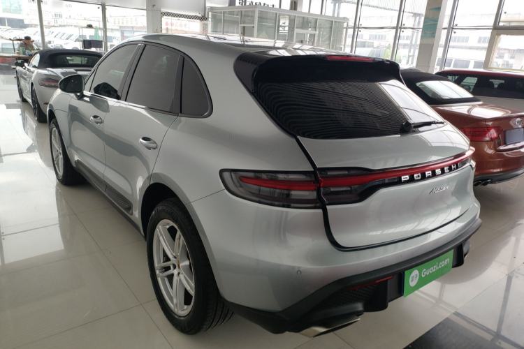 Used Porsche Macan 2022 Macan 2.0T Rear Left 45 Deg