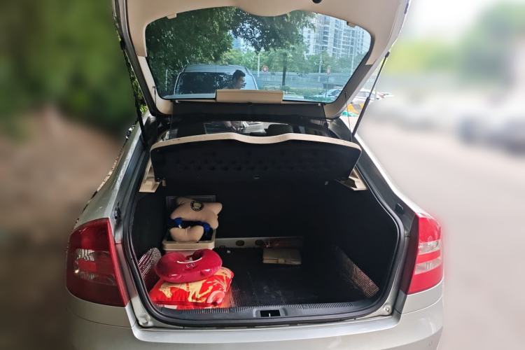 Used Skoda Octavia 2015 Classic Model 1.6L Automatic Yijie Version
