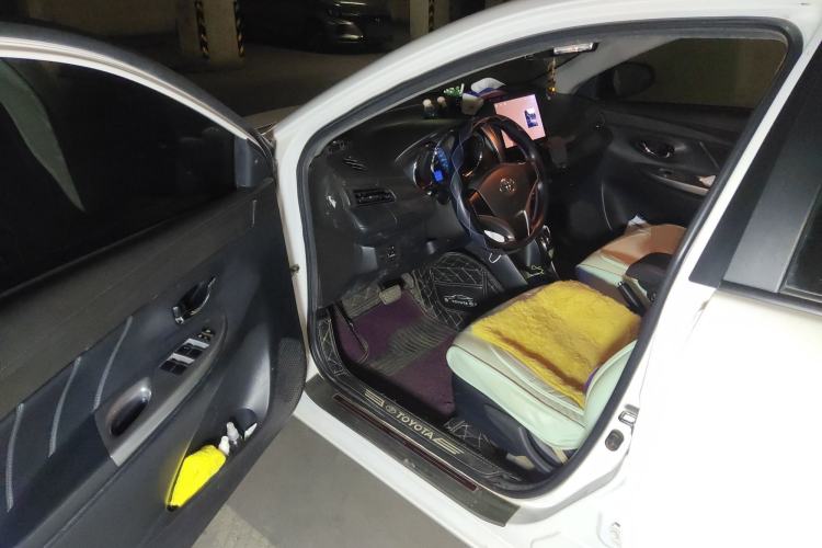 Used Toyota YARiS L Zhi Xuan 2015 1.5E Automatic Charm Edition