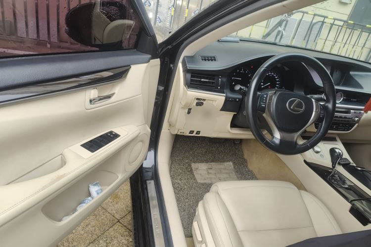 Used Lexus ES 2013 250 Elite Edition Driver Seat