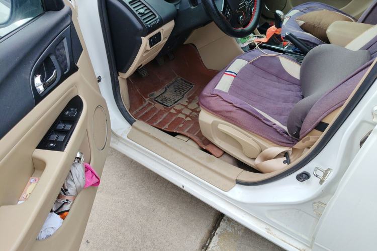 Used Bestune B50 2013 1.6L manual luxury version
