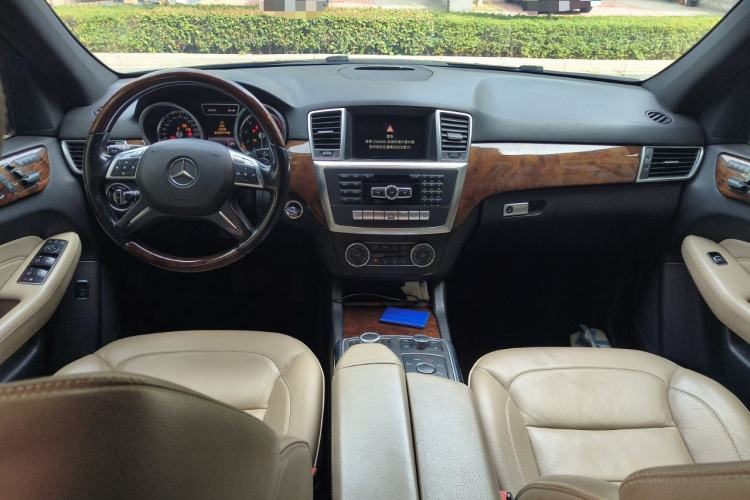 Used Mercedes-Benz M-Class 2014 ML 400 4MATIC Luxury Model