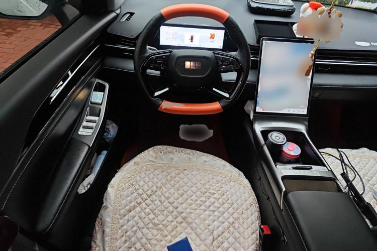 Used Geely Galaxy L6 2024 125km PLUS Dragon Edition
