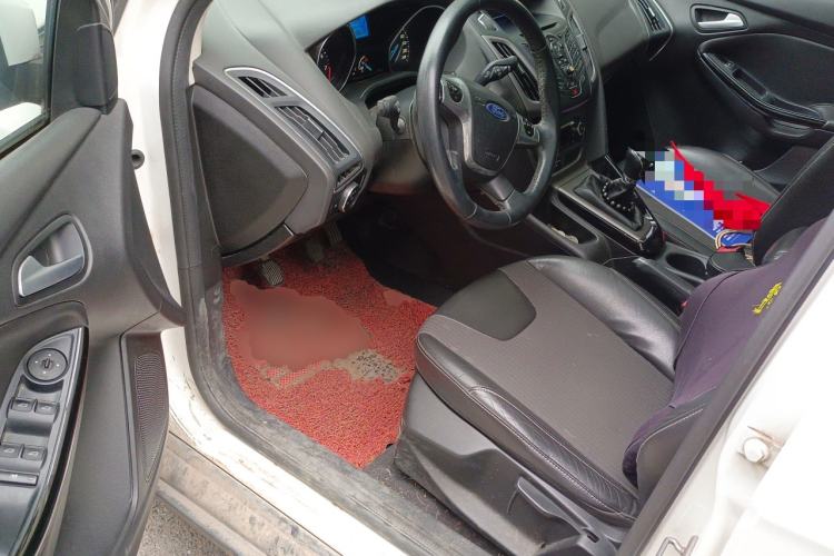 Used Ford Focus 2012 Sedan 1.6L Manual Fashion Edition
