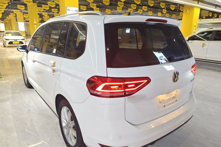 Used Volkswagen Touran 2021 Touran L 280TSI DSG Comfort Edition 7 Seats
