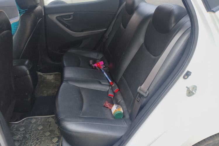 Used Hyundai Elantra (5th Generation / Langdong) 2015 1.6L Manual Fashion Edition
