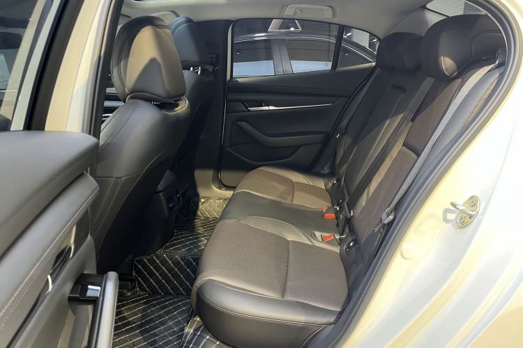 Used Mazda 3 Axela 2025 Model, 2.0L Automatic, Quality Elegance Edition