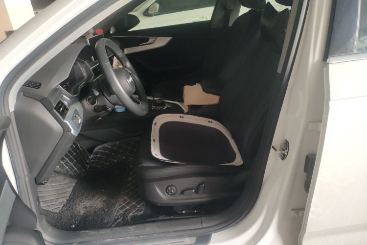 Used Audi A4L 2018 30th Anniversary Edition 40 TFSI Fashion Model
