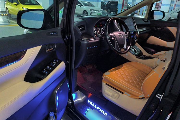 Used Toyota Vellfire 2020 Dual-Engine 2.5L HV Prestige Edition Driver Seat