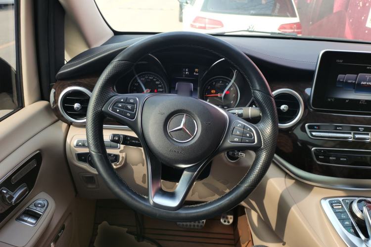 Used Mercedes-Benz V-Class 2018 V 260 L Prestige Extended Version China VI
