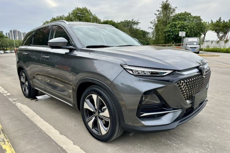 Used Changan X7 PLUS 2024 1.5T Automatic Luxury 7-Seater
