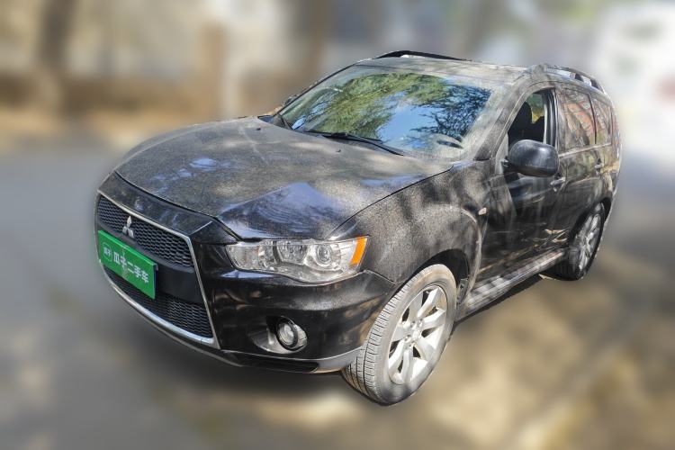 Used Mitsubishi Outlander 2012 Kicks 2.4 Fashion Navigation Edition