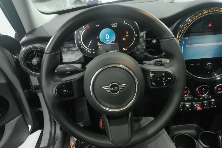 Used MINI 2022 1.5T COOPER Classic Edition Five-Door Version Steering Wheel