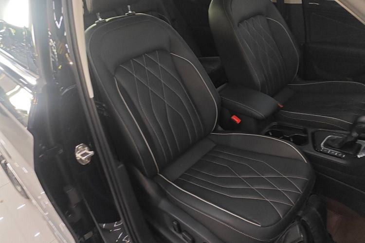 Used Volkswagen Tiguan L 2022 330TSI Automatic Two-Wheel Drive R-Line Enhanced Edition