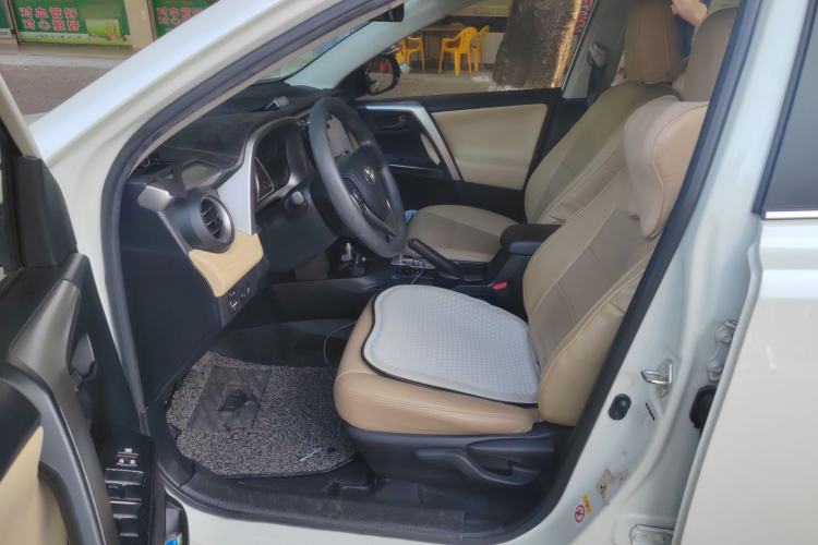 Used Toyota RAV4 2016 2.0L CVT Two-Wheel Drive Urban Edition China V Standard