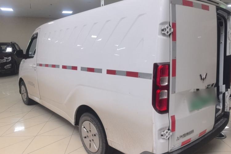 Used Wuling Yangguang 2024 300km Comfort Version with Sealed Windows 60kW
