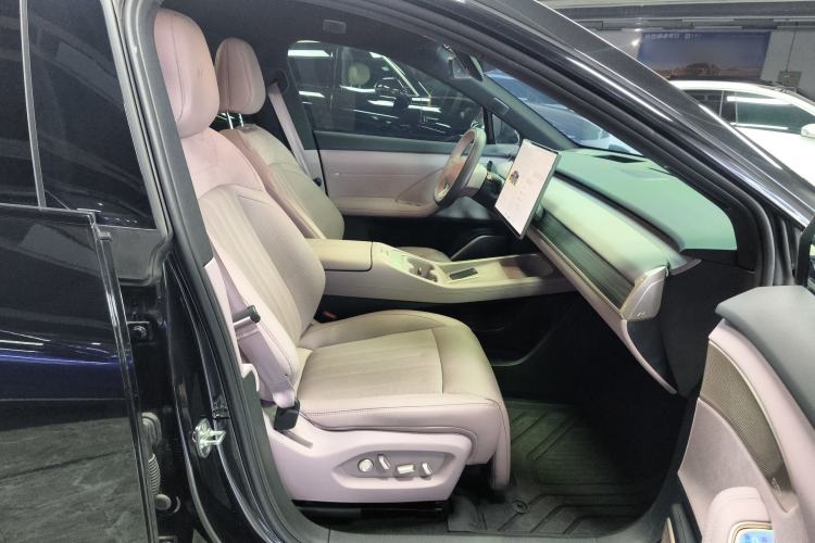 Used ONVO L60 2024 60 kWh Rear-Drive Version