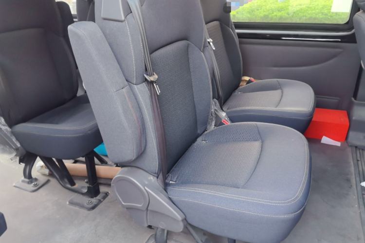 Used Ford Transit Custom 2021 2.2T Automatic Logistics Vehicle Pro Long Wheelbase 7 Seats Mid-Roof China VI Standard
