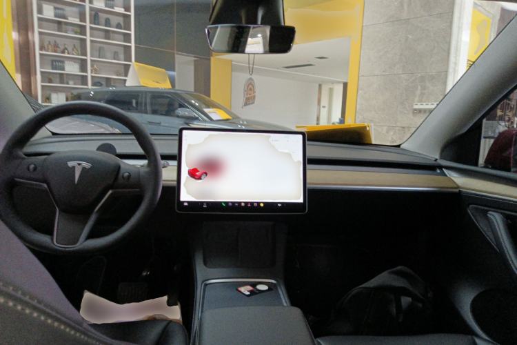 Used Tesla Model Y 2021 Long-Range All-Wheel-Drive Version