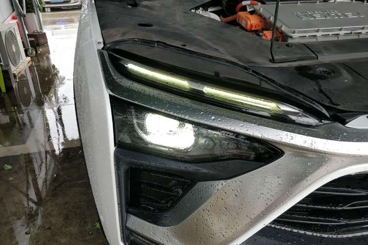 Used Nio ES8 2018 355 km Base Version 7-Seater Edition Right Front Headlight