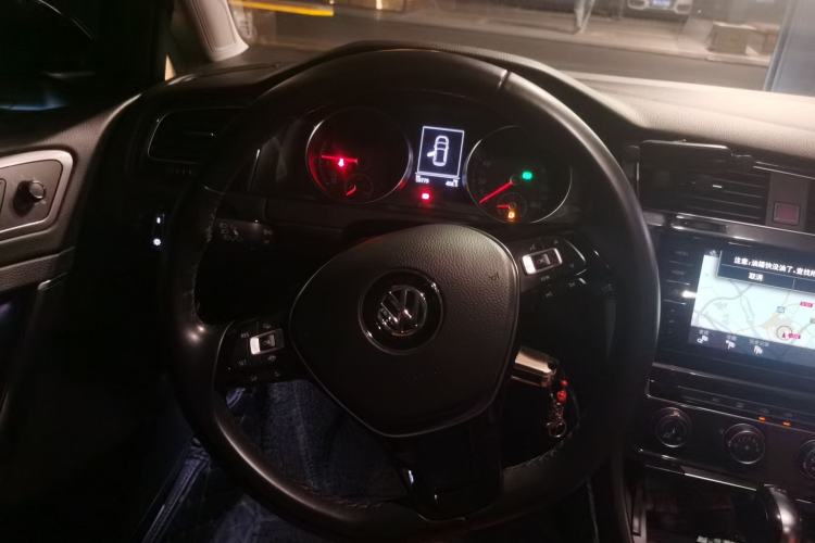 Used Volkswagen Golf 2019 200TSI DSG Comfort & Ambition Edition China VI Standard Steering Wheel