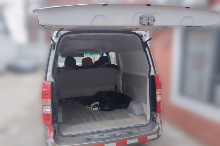 Used Jinbei New Hiace X30L 
