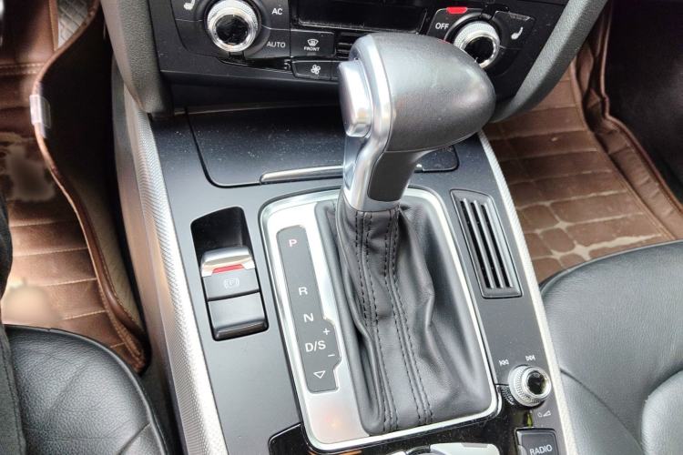 Used Audi A4 2014 40 TFSI allroad quattro plus version Gear Lever