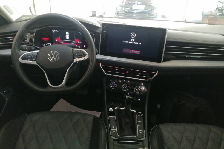 Used Volkswagen Sagitar 2023 280TSI DSG Beyond Lite Edition Center Console