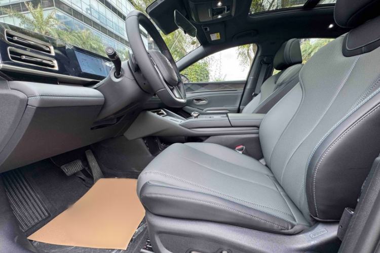 Used BYD Qin L 2025 DM-i Smart Drive 120KM Superior Model
