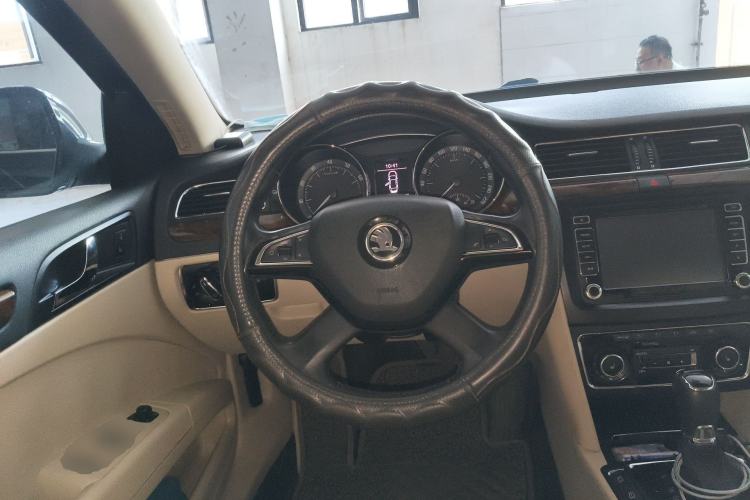 Used Skoda Superb 2013 1.8TSI Automatic Yashi Edition