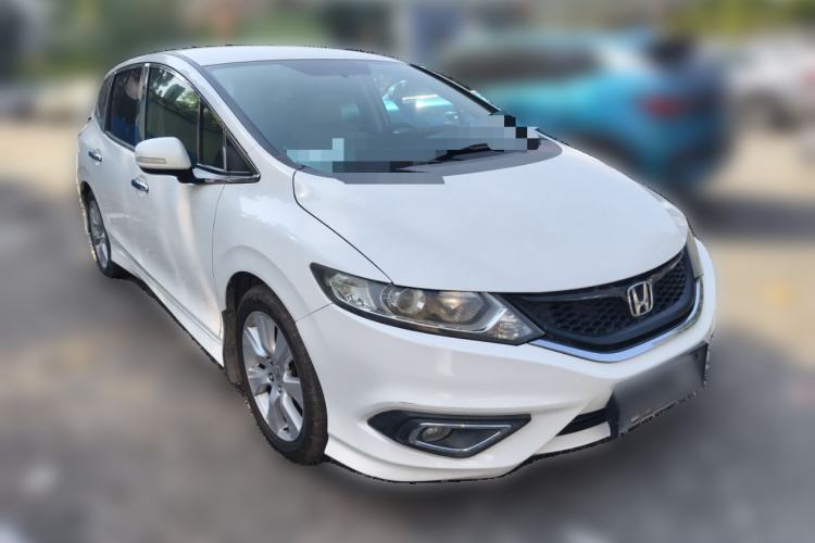 Used Honda Jade 2013 1.8L automatic Comfort version 5 seats Front Right 45 Deg