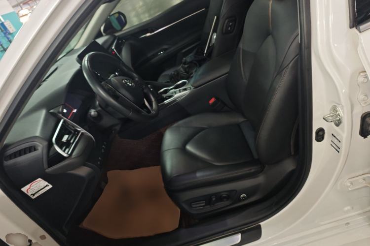 Used Toyota Camry 2021 2.5G Luxury Edition Left Front Seat