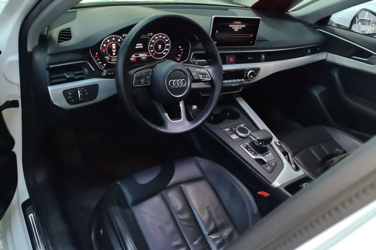 Used Audi A4L 2018 30th Anniversary Edition 40 TFSI Fashion Model
