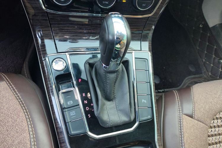 Used Volkswagen Passat 2017 280TSI DSG Luxury Edition
