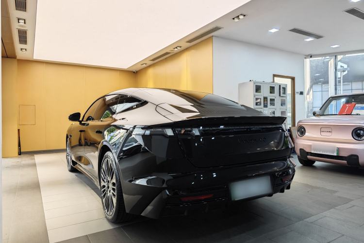 Used Lynk & Co Lynk & Co 10 EM-P 2025 Model 240 Four-Wheel Drive Ultra