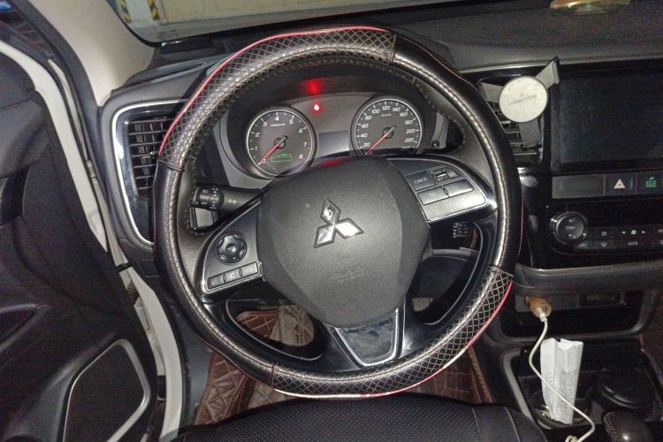 Used Mitsubishi Outlander 2018 2.0L Two-Wheel Drive Glory Edition 5 Seats