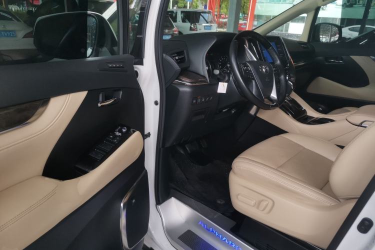 Used Toyota Alphard 2021 Dual-Engine 2.5L Prestige Edition

