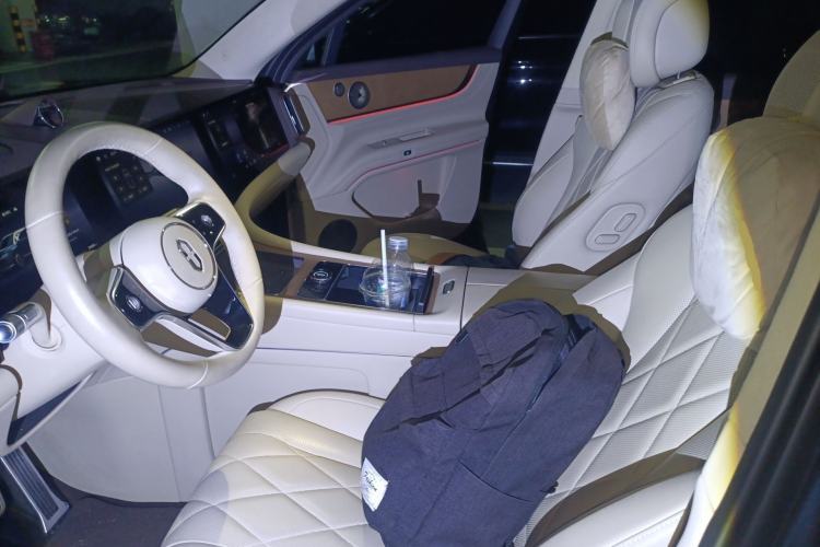 Used Hima AITO M9 2024 All-Electric Ultra Version 100 kWh 6-Seater Model
