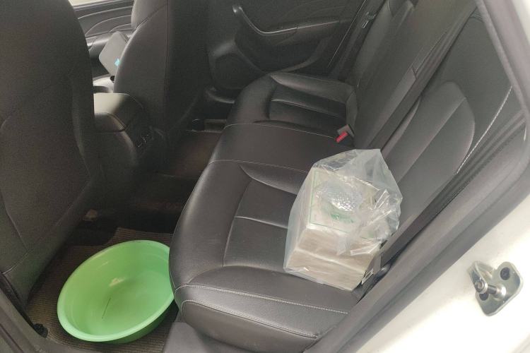 Used Roewe i6 New Energy 2019 PLUS 50T 4G Connected Glory Luxury Edition
