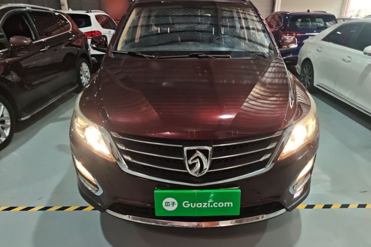 Used Baojun 560 2015 1.8L manual luxury version