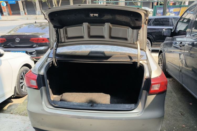 Used Roewe 360 2015 1.5L Automatic Luxury Edition