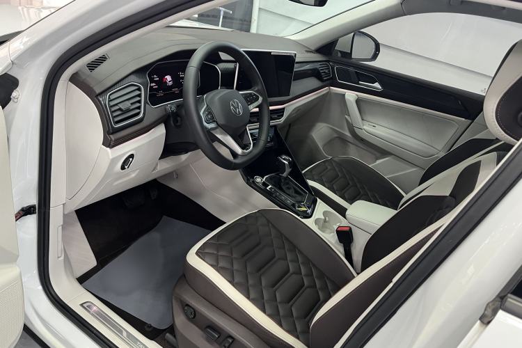 Used Volkswagen Tayron 2023 280TSI Two-Wheel-Drive Luxury Plus Advanced Version Interior 3